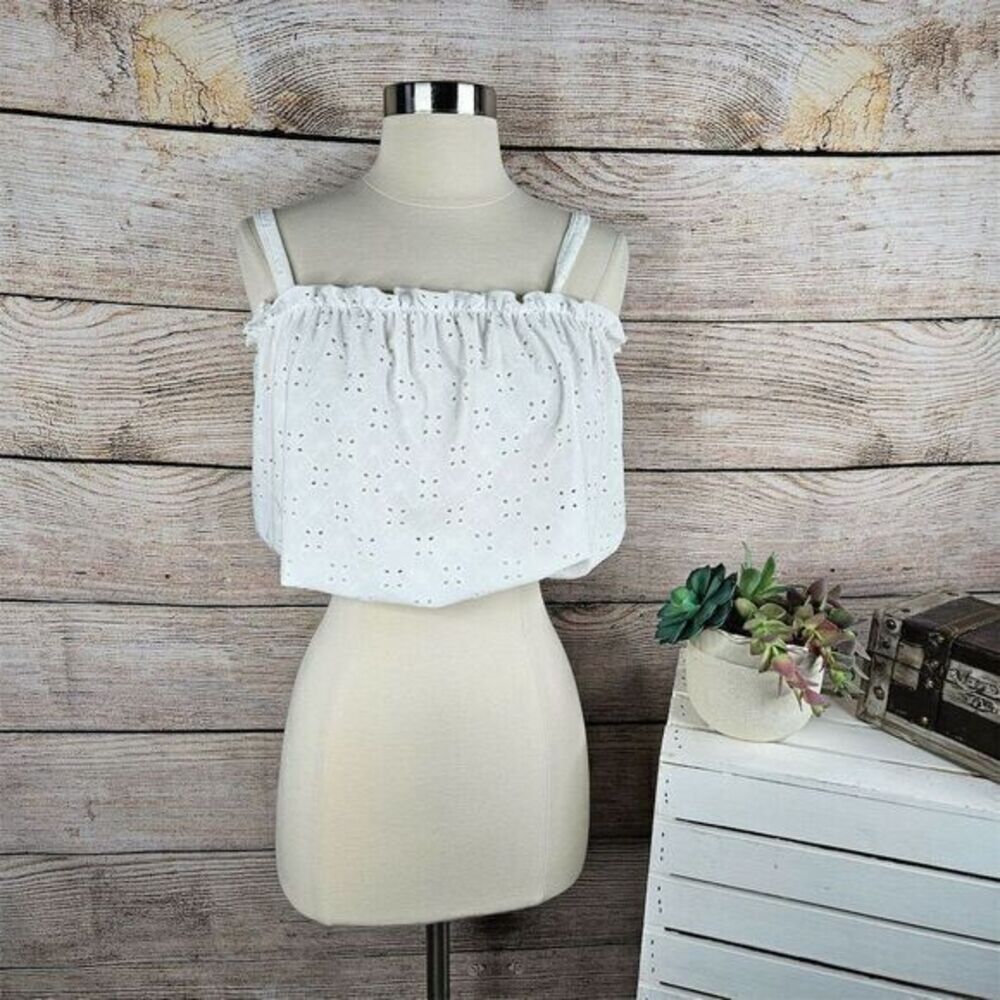 5/$25 Livi Women's White Eyelet Spaghetti Strap Crop Top Size M Summer Casual